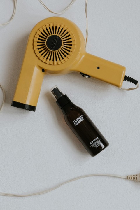 Rose-Raspberry - volumising hair mist Anwen + Ministerstwo.