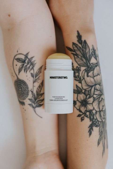 Plum - regenerating lotion stick